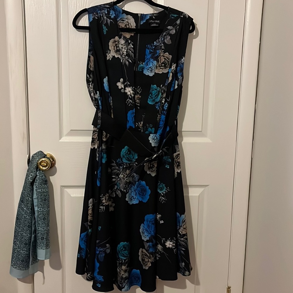 Black Floral Dress new without tags